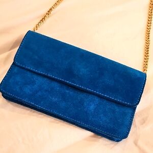 Blue Suede Wallet On Chain